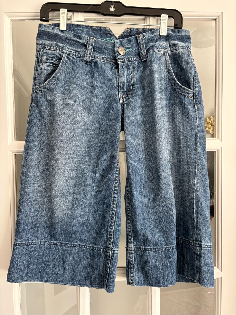 Y2K American Eagle Outfitters wide leg denim jean capri size 4